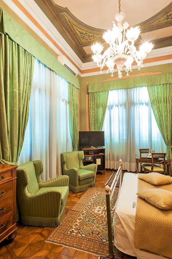 Villa Ducale Hotel & Ristorante Доло Экстерьер фото
