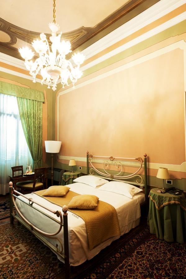 Villa Ducale Hotel & Ristorante Доло Экстерьер фото