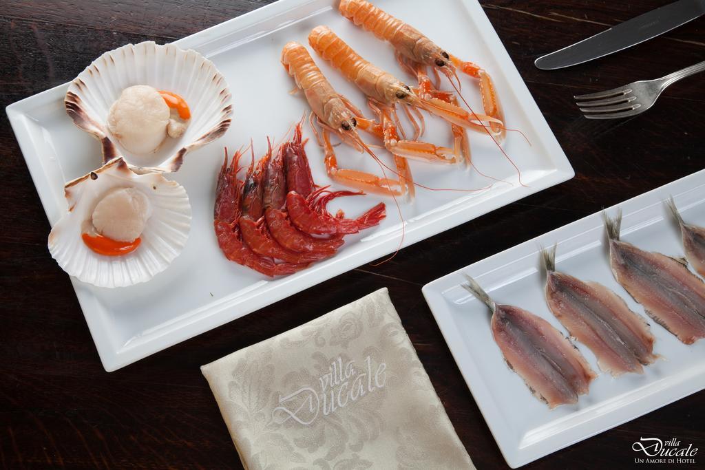 Villa Ducale Hotel & Ristorante Доло Экстерьер фото