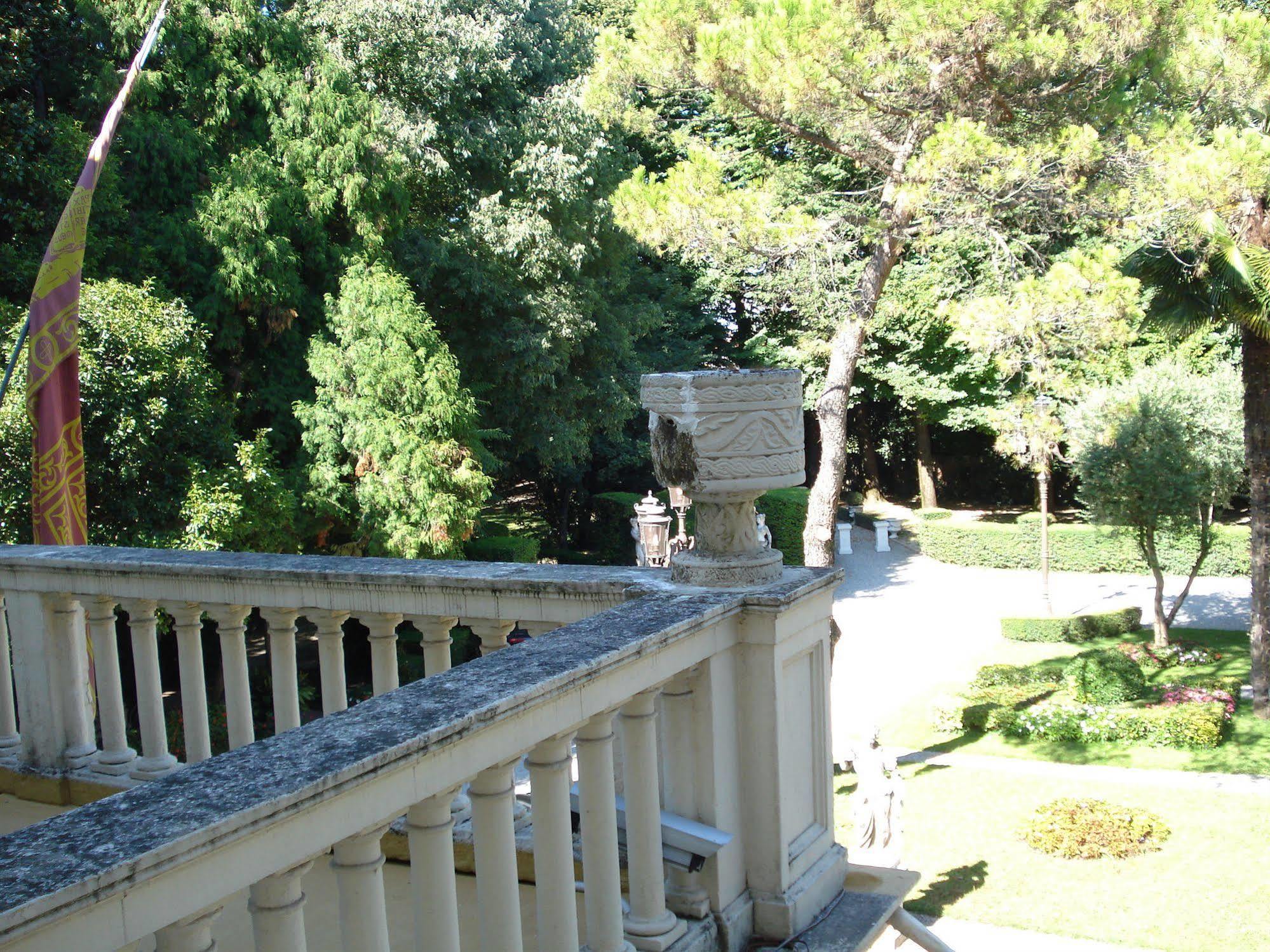 Villa Ducale Hotel & Ristorante Доло Экстерьер фото