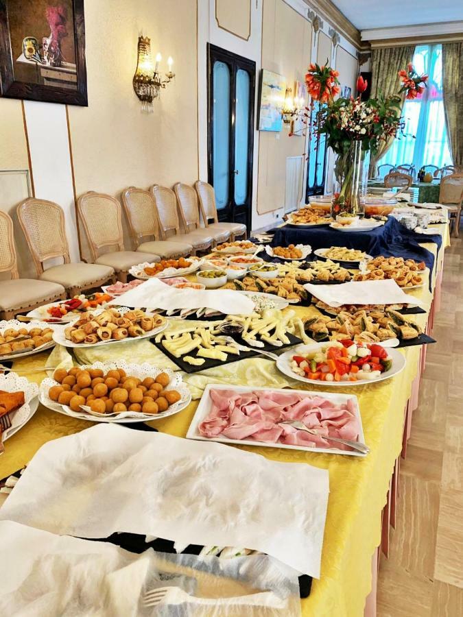 Villa Ducale Hotel & Ristorante Доло Экстерьер фото